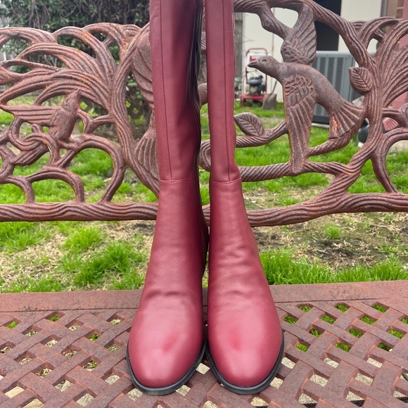 NWT 2007 Bloomingdale’s Inverness Red Leather Knee High Side Zip Tall Boots - Picture 4 of 9